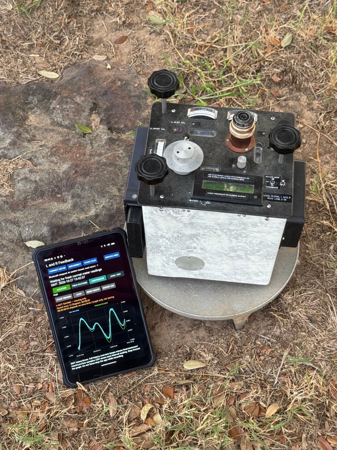 L&R Electronic Feedback System gravity meter with tablet display